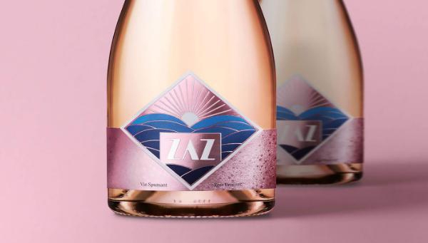 讓你的年輕光彩閃耀｜時尚葡萄酒包裝設計